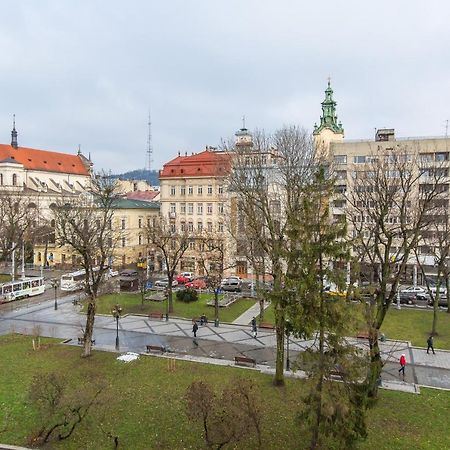 Апартаменти в центрі біля Ратуші вул. Площа Ринок 11 Львів Екстер'єр фото
