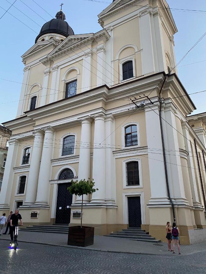 Апартаменти в центрі біля Ратуші вул. Площа Ринок 11 Львів Екстер'єр фото